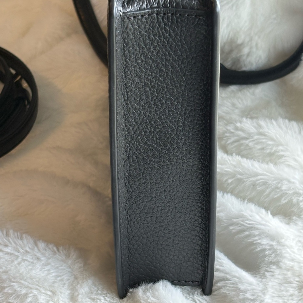 Kate Spade Elegant Black Tote - Picture 8 of 8